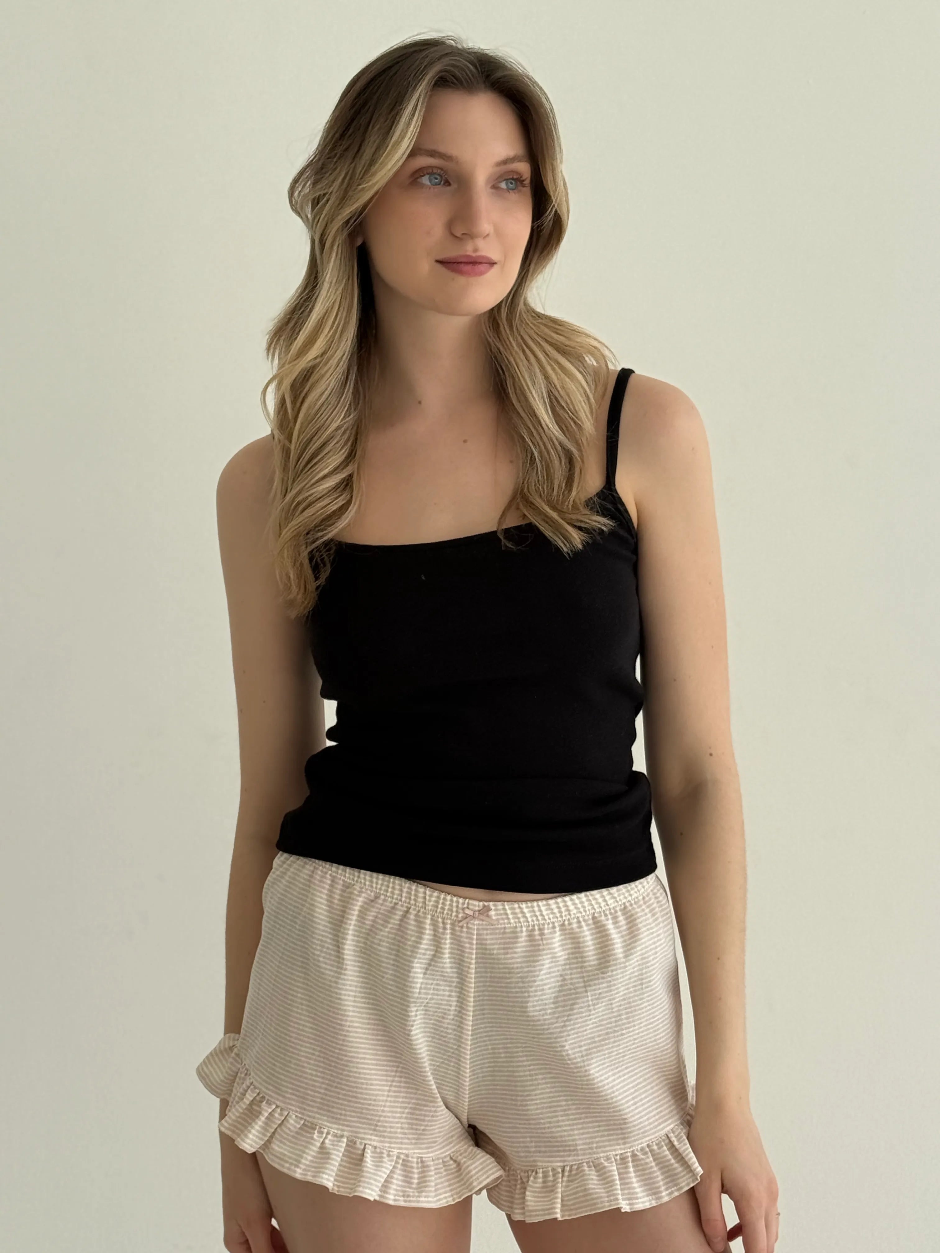 Shorts with thin stripe cotton Ruffle beige/milk
