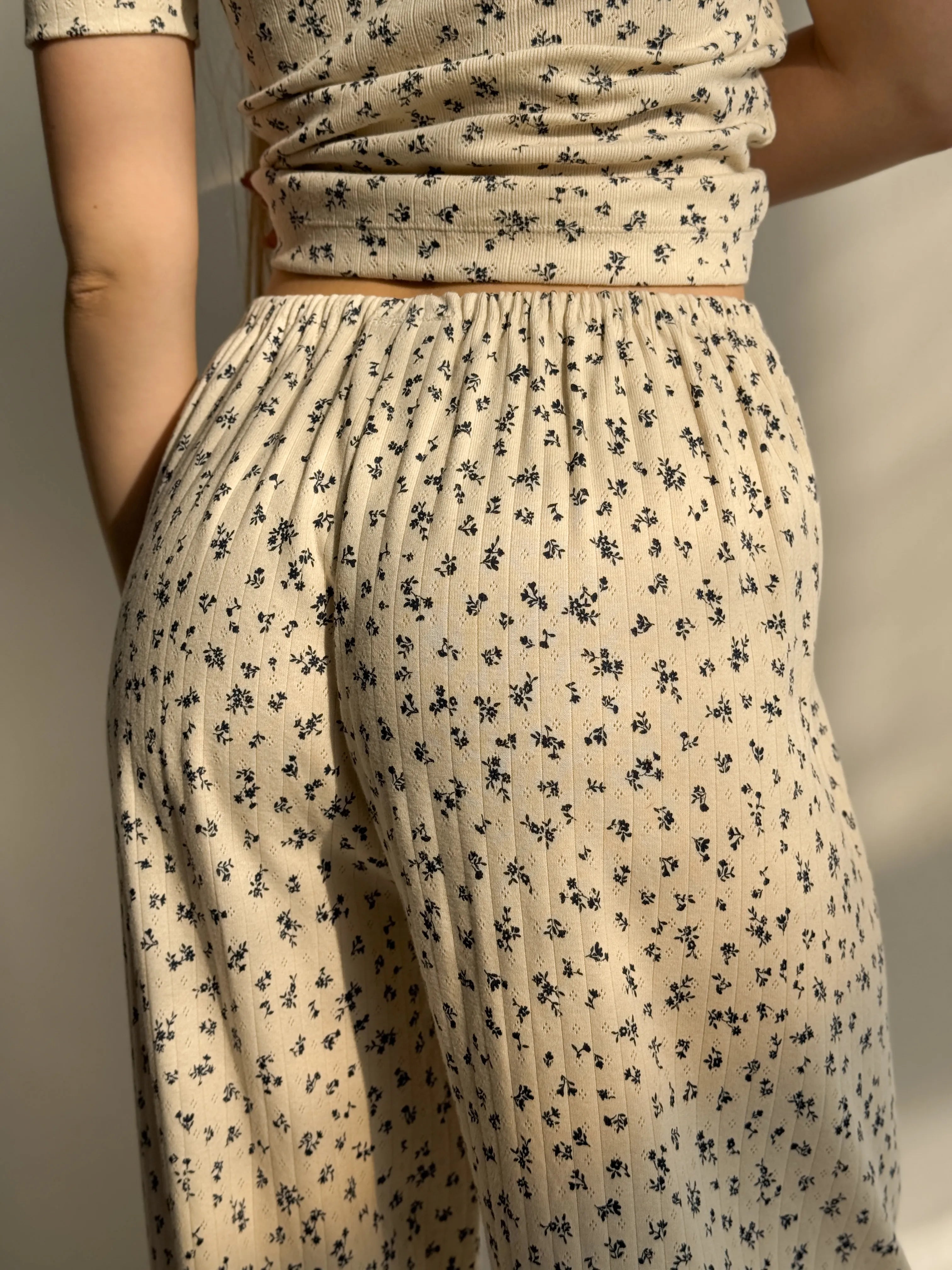 Ribbed wide pants milky blue with a little flower
