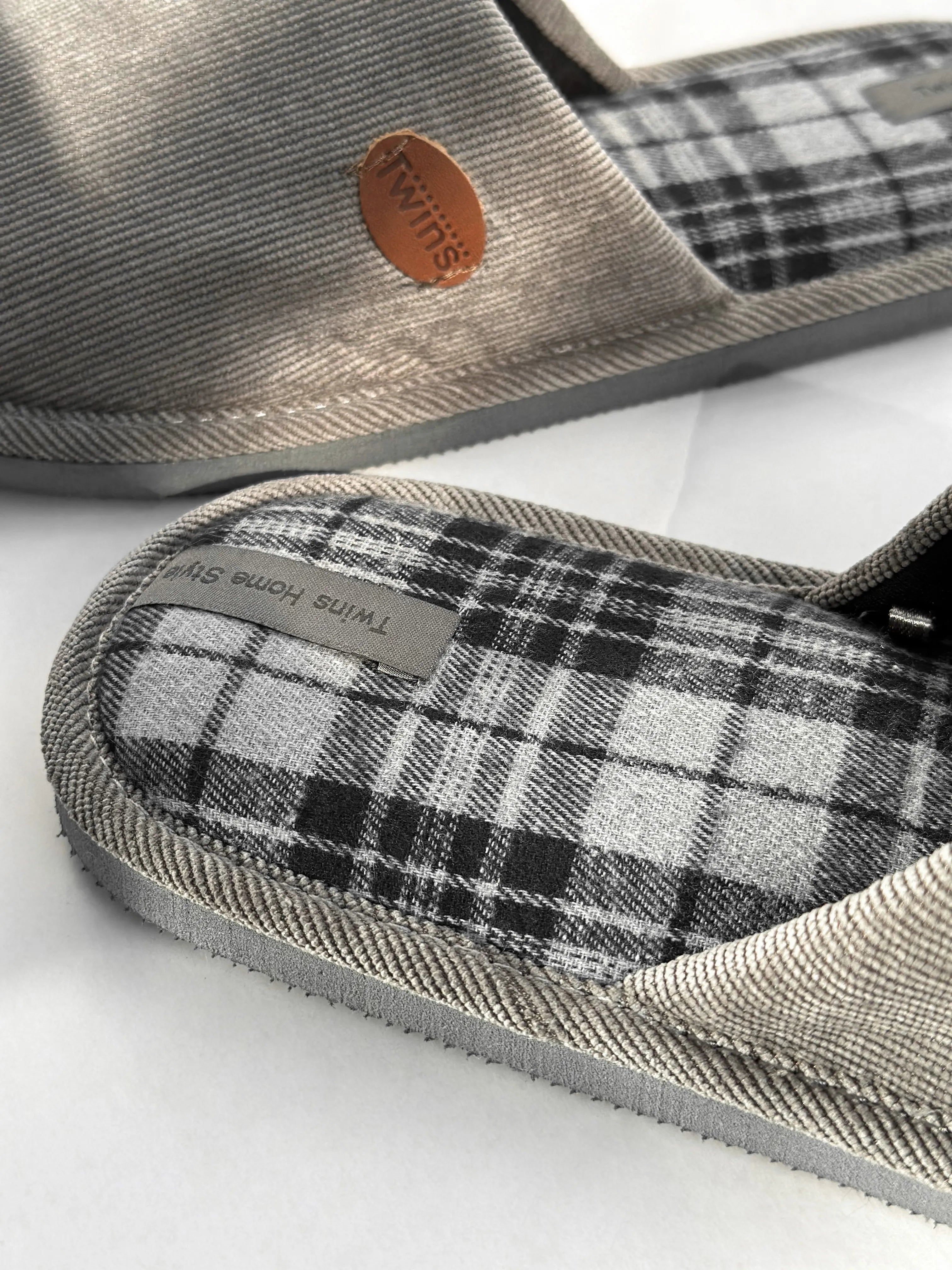 Men's gray slippers