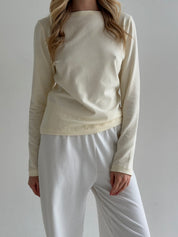 Knitwear "Tenderness" Longline with Boat neckline milky
