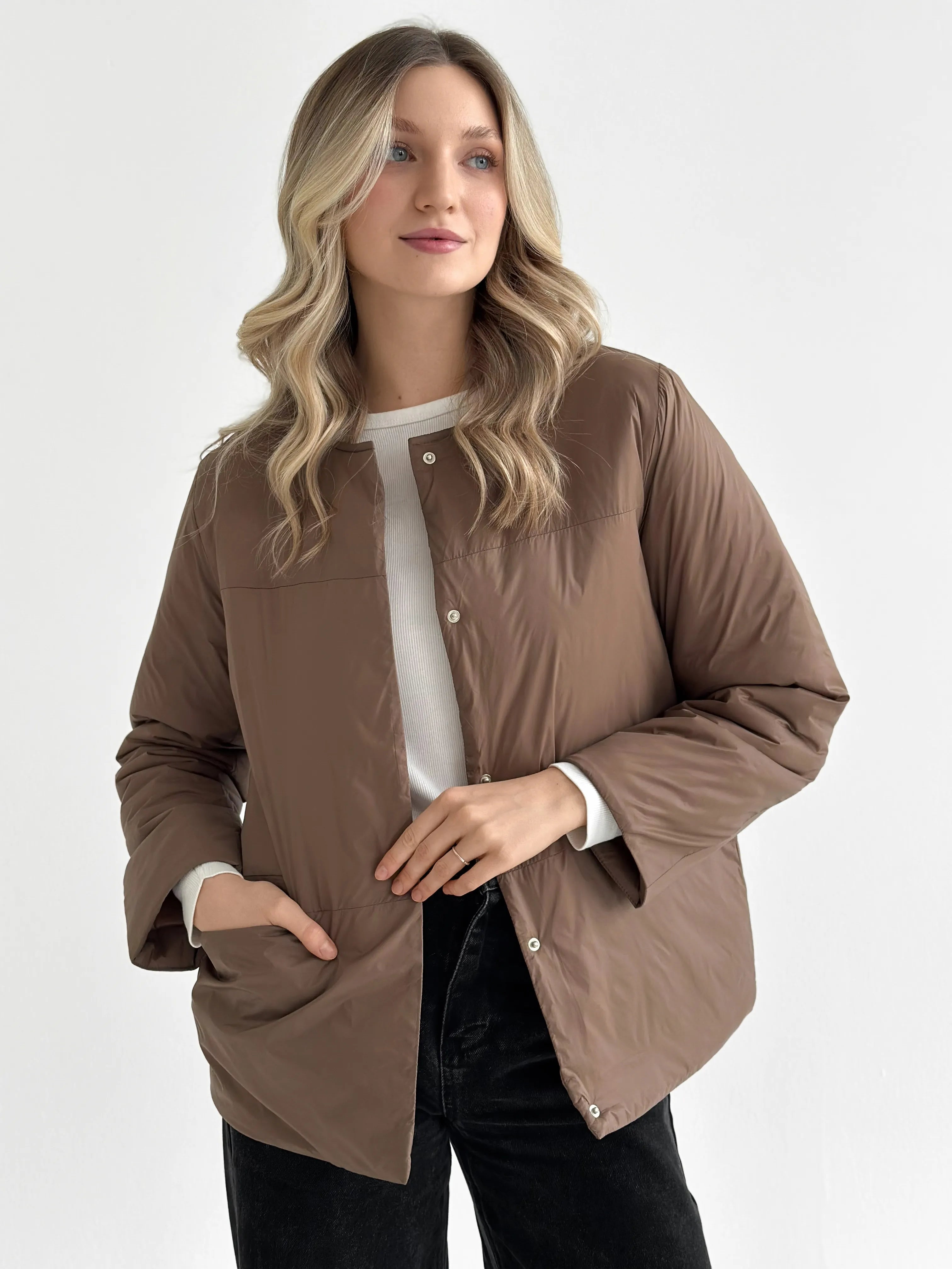 Demi-season jacket with buttons, brown