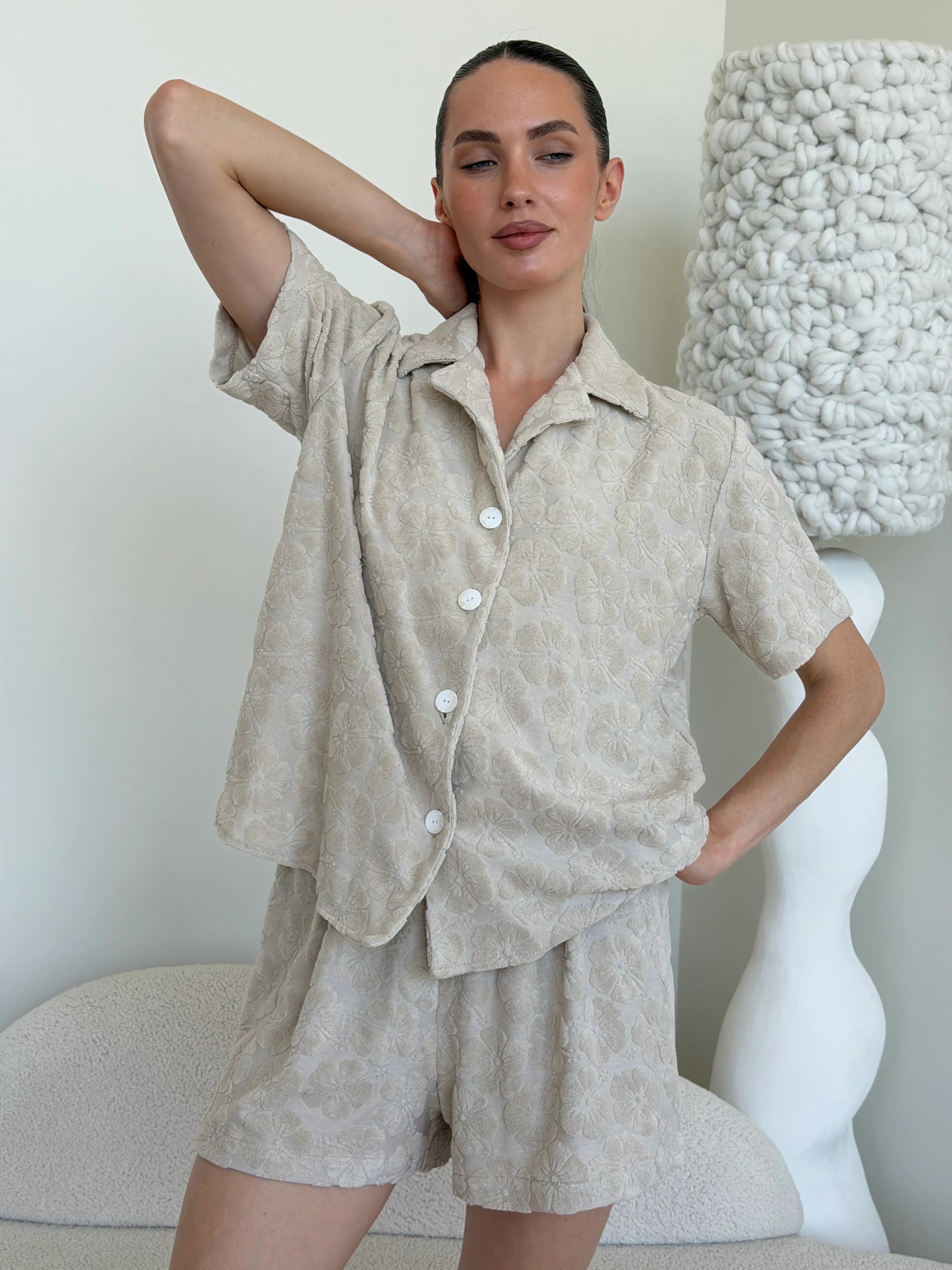Short sleeve suit and shorts terry jacquard flower beige