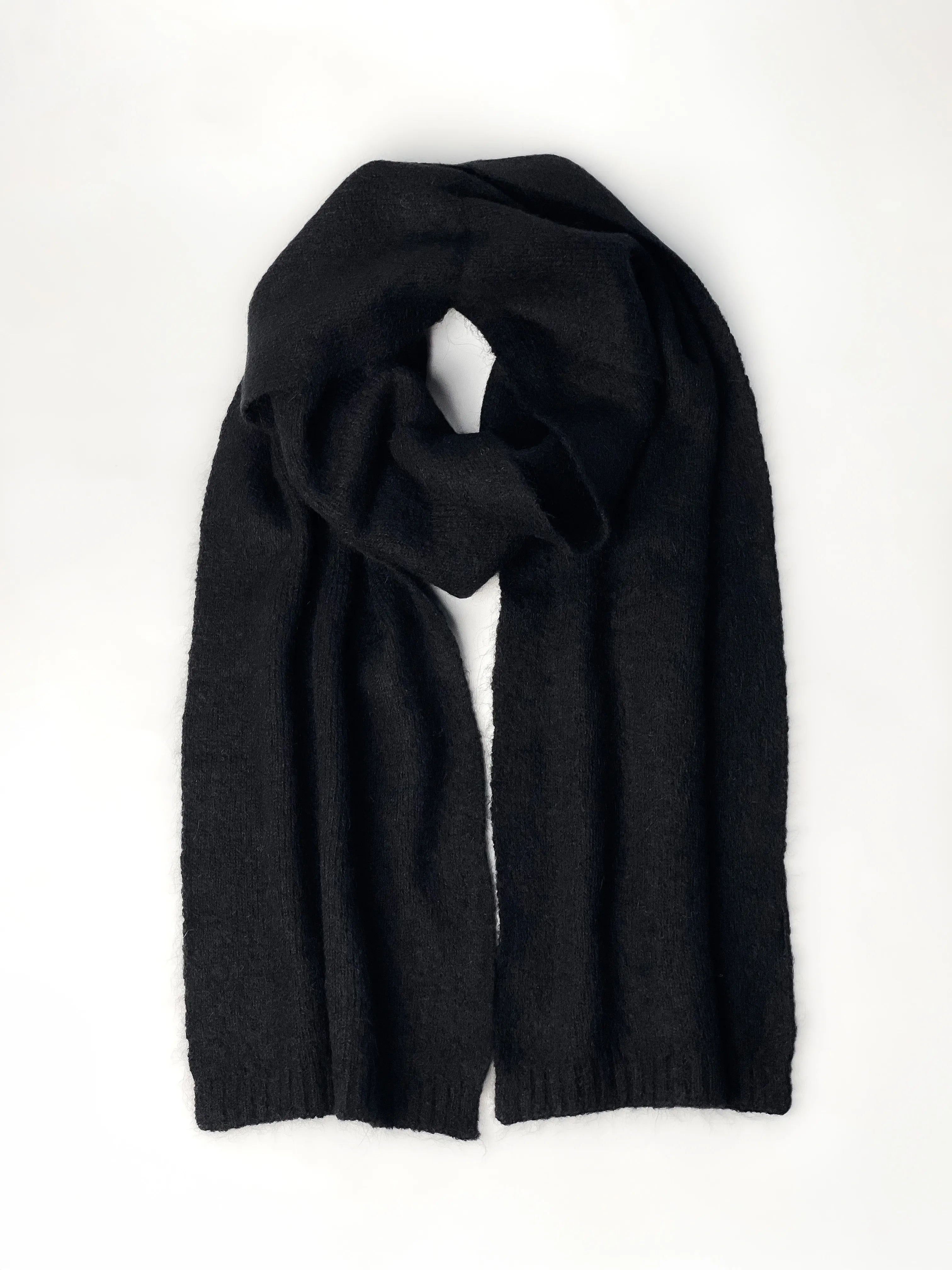 Women's black Alpaca scarf