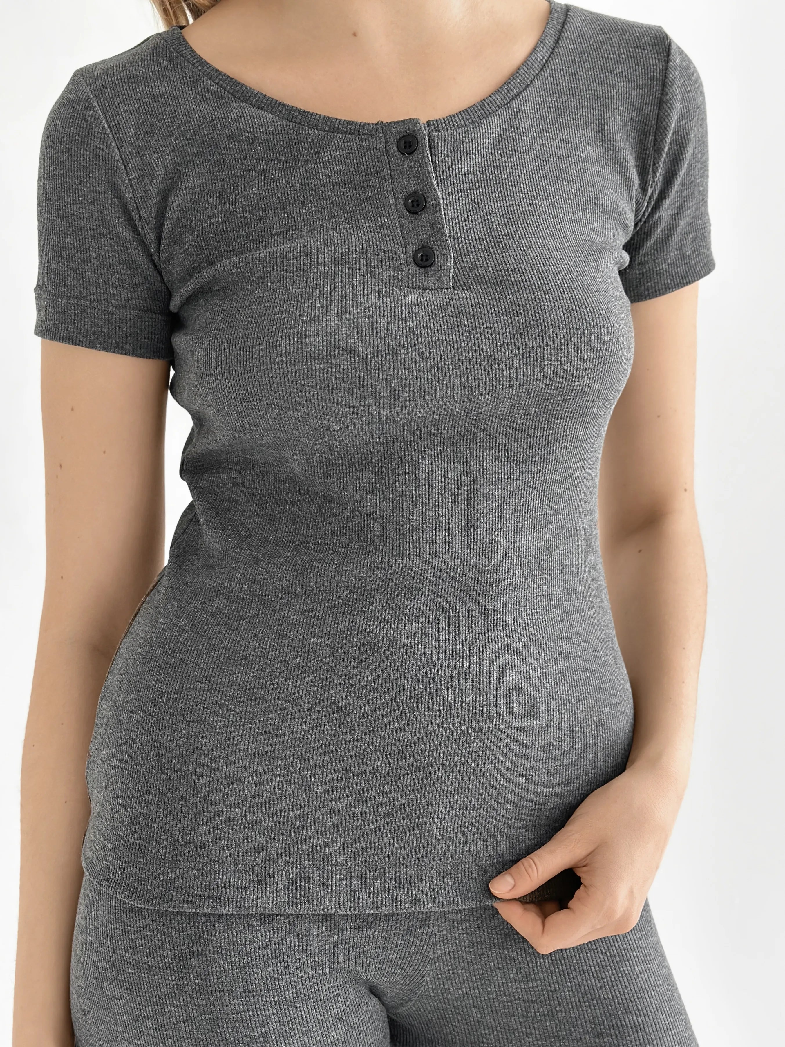 Rib knit T-shirt with buttons anthracite