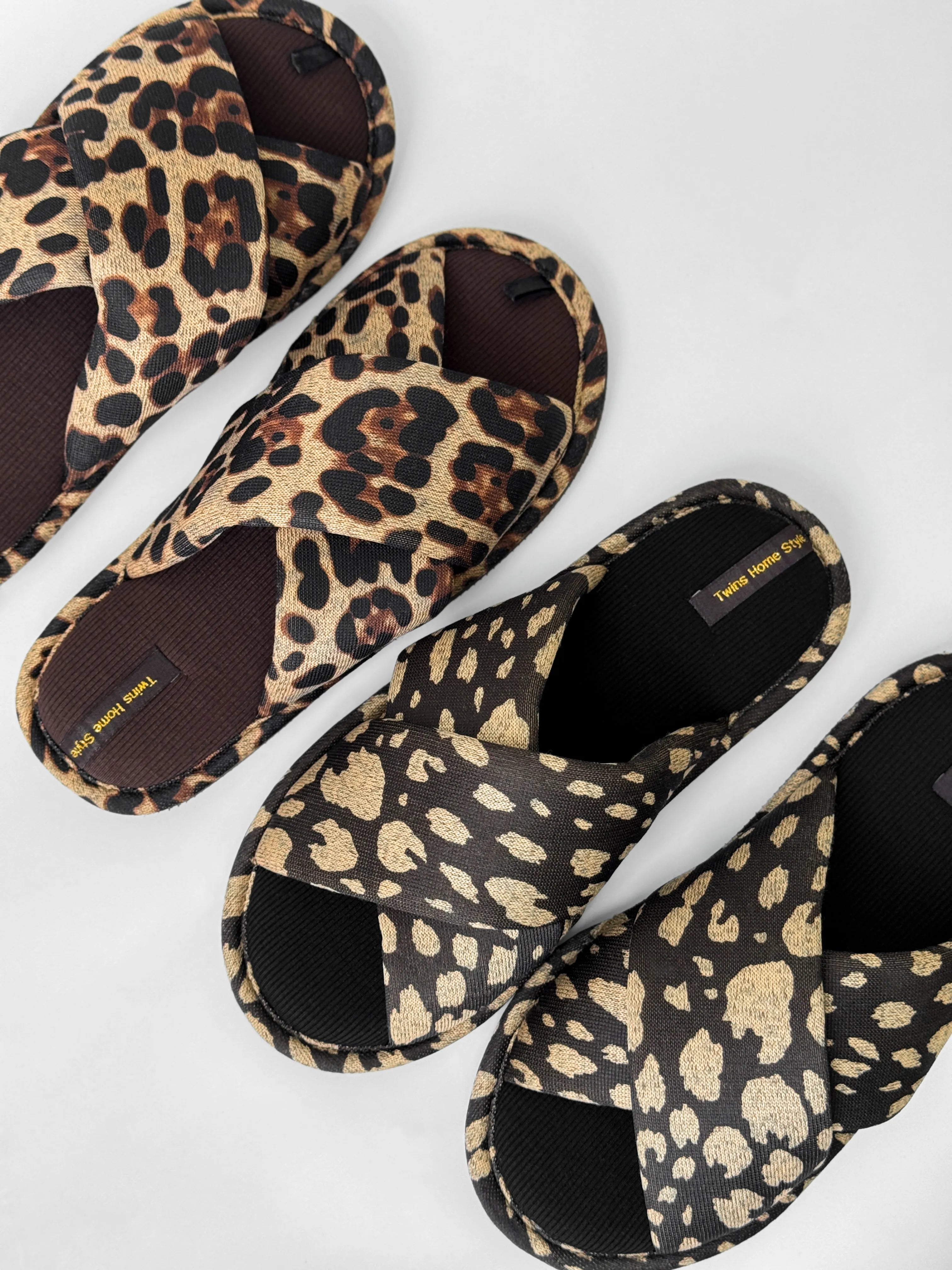 Women's slippers HS-VL cross animal black