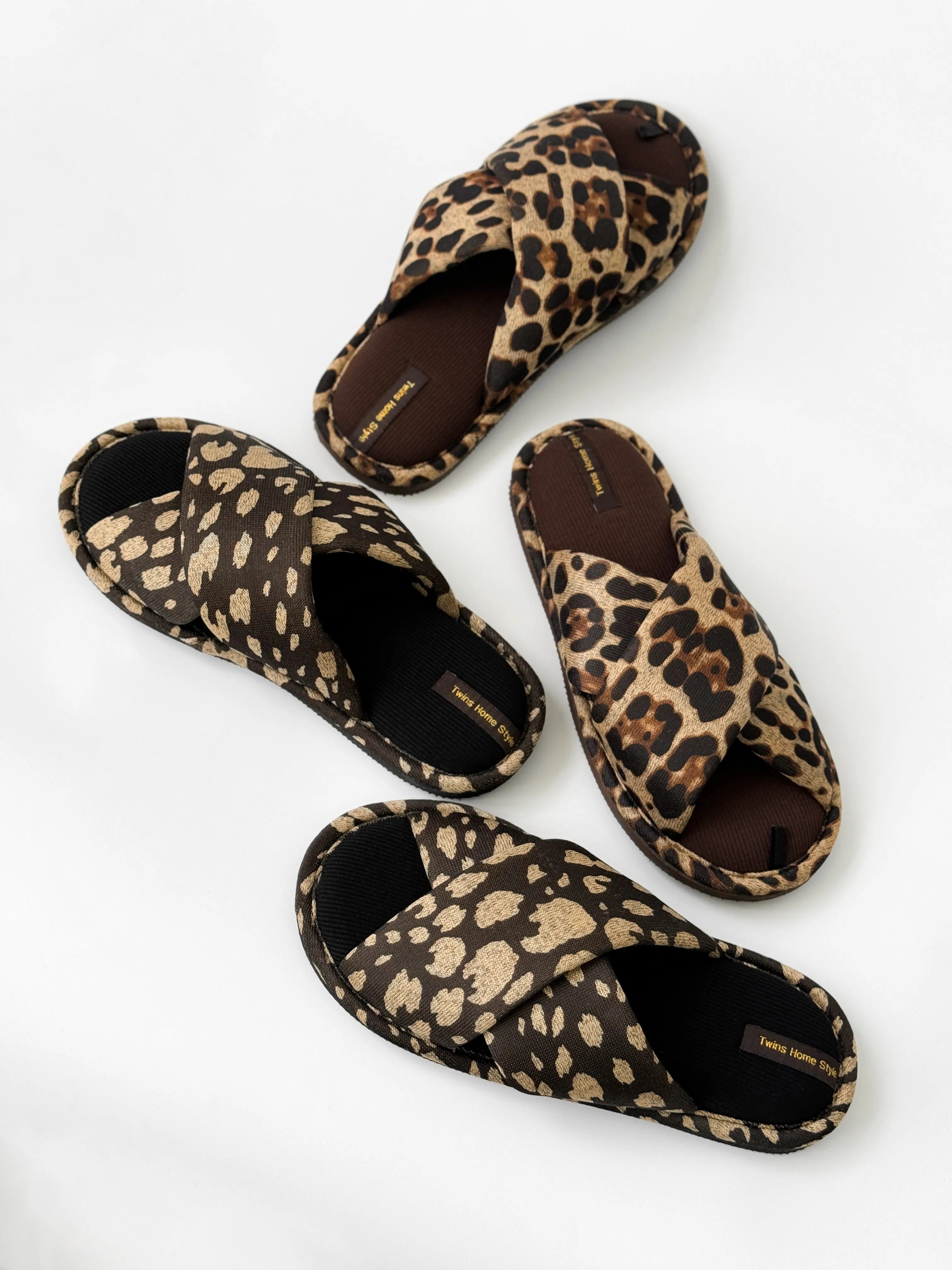 Women's slippers HS-VL cross animal black