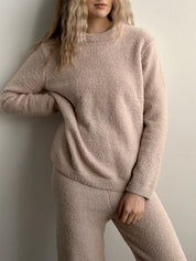 Soft knitted sweater beige