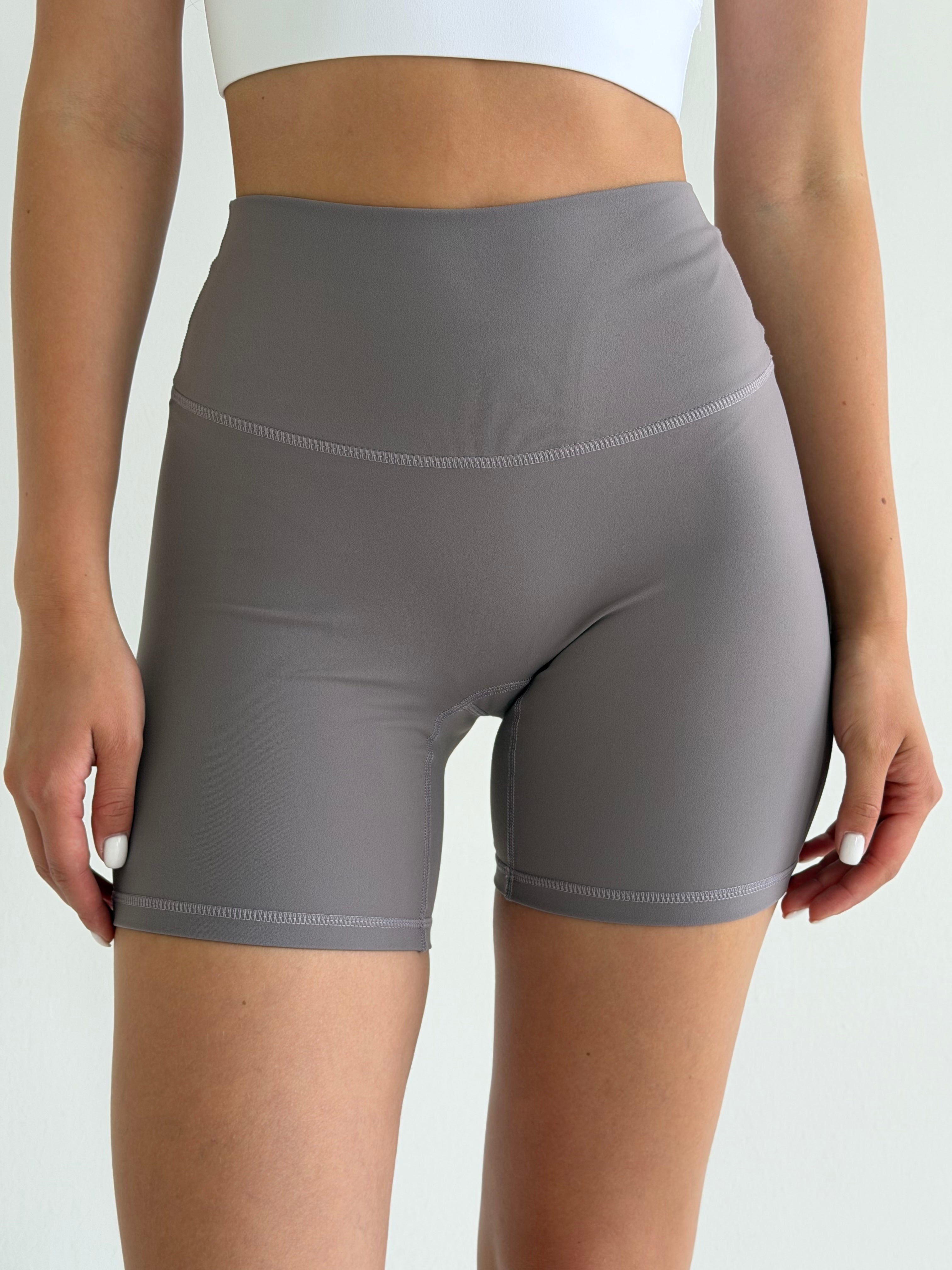 Yoga cycling shorts gray