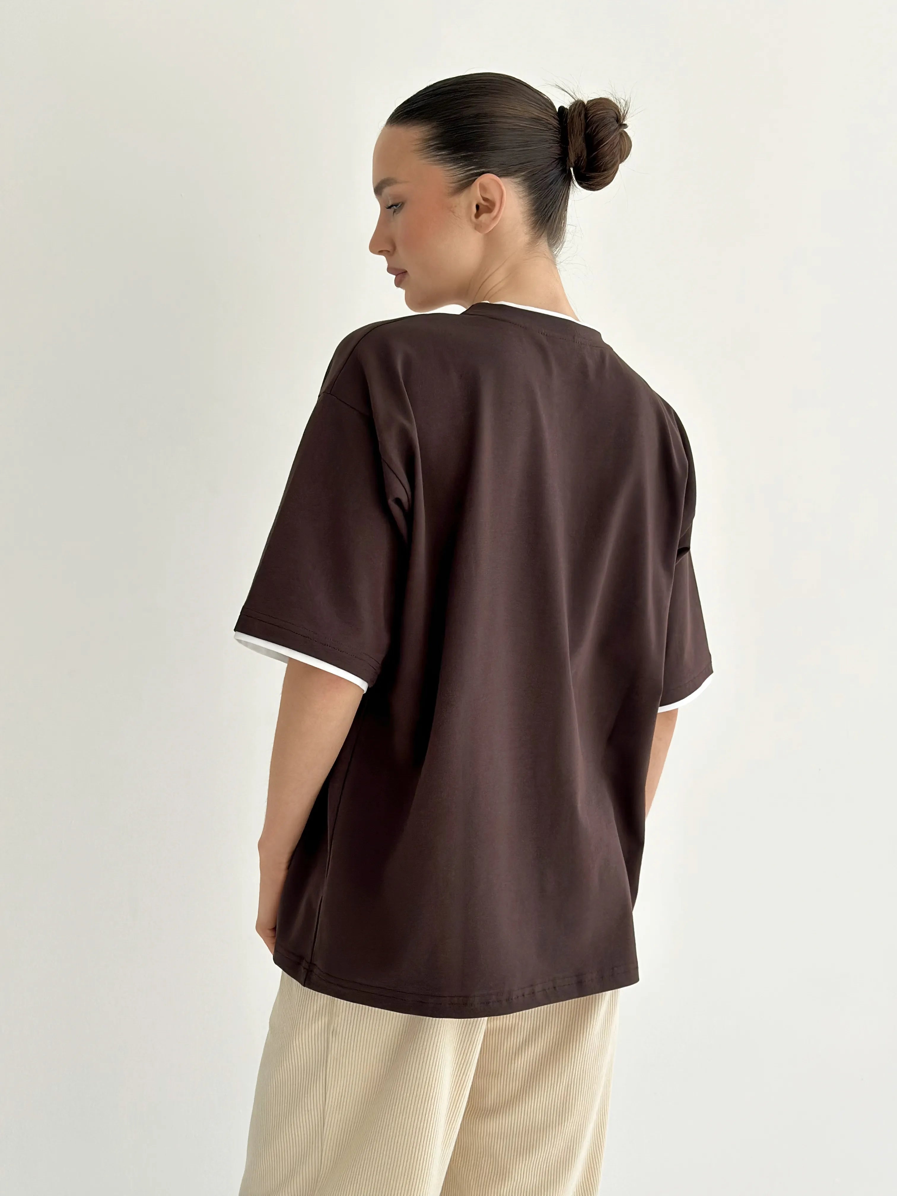T-shirt with white trim, brown, onesize