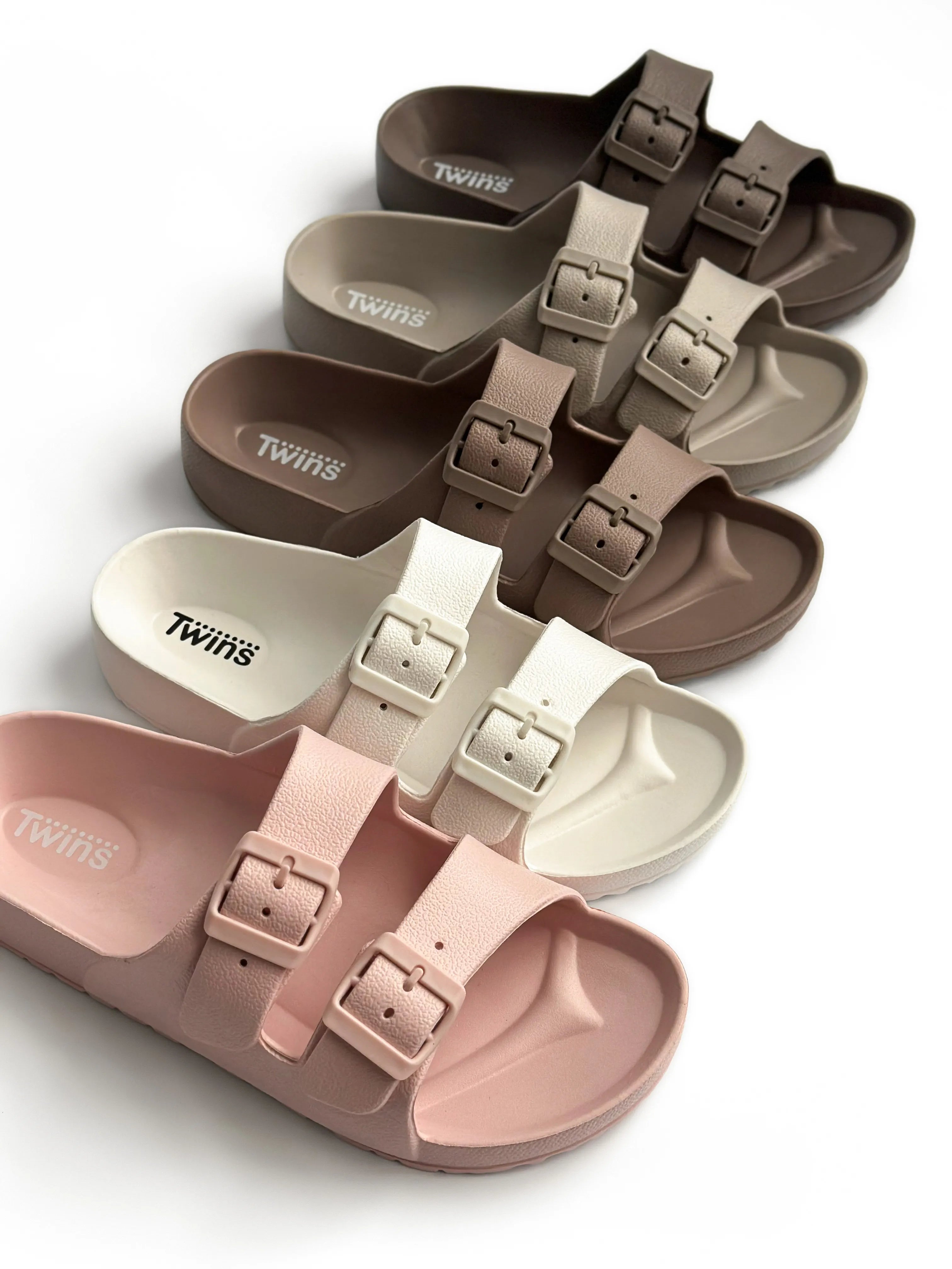 Twins beach and street slippers with adjusters beige (=)