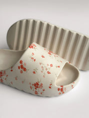 Twins foam beach and street slippers milky with red flower (=)