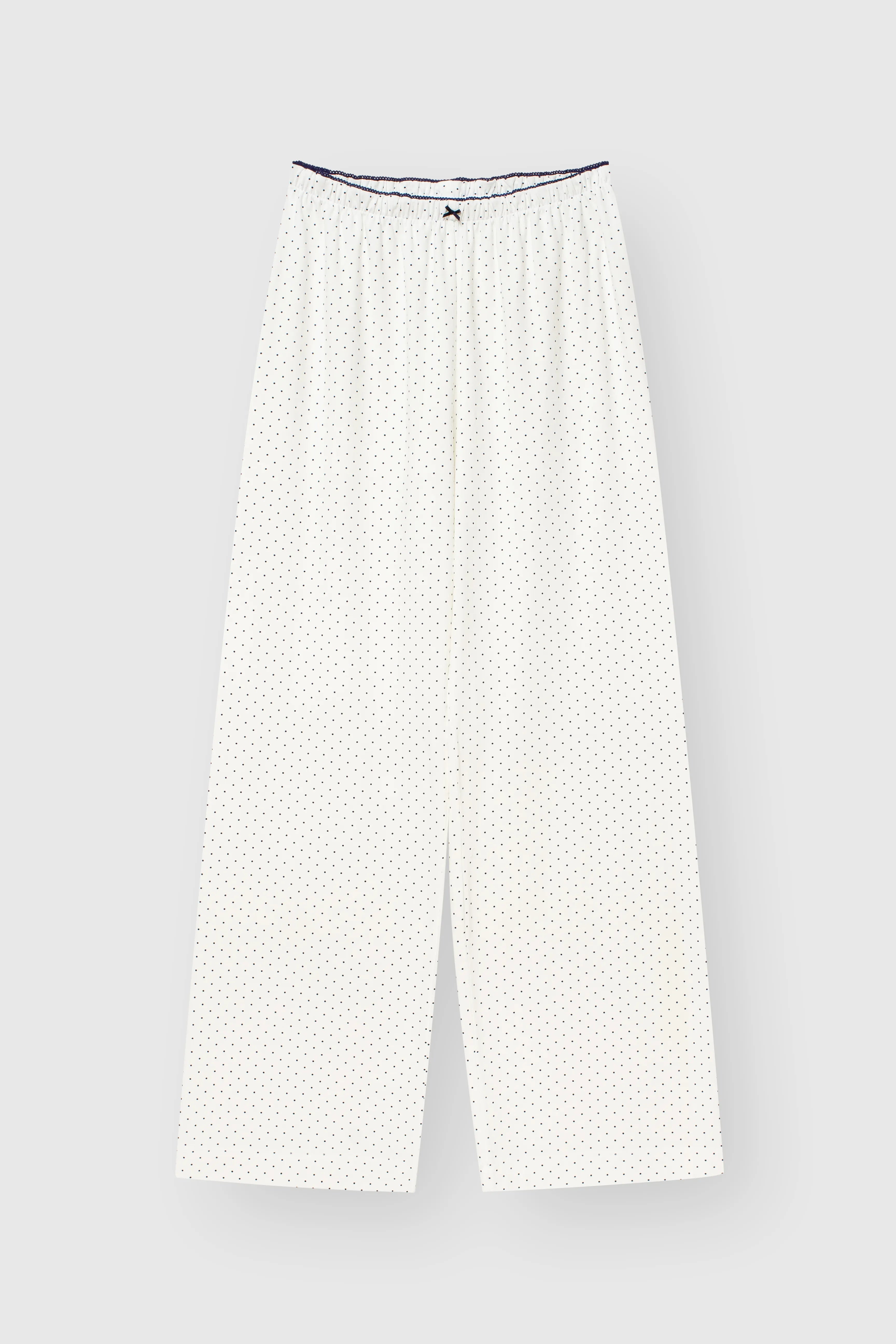 Knitted suit wide pants and polka dot T-shirt in blue on white
