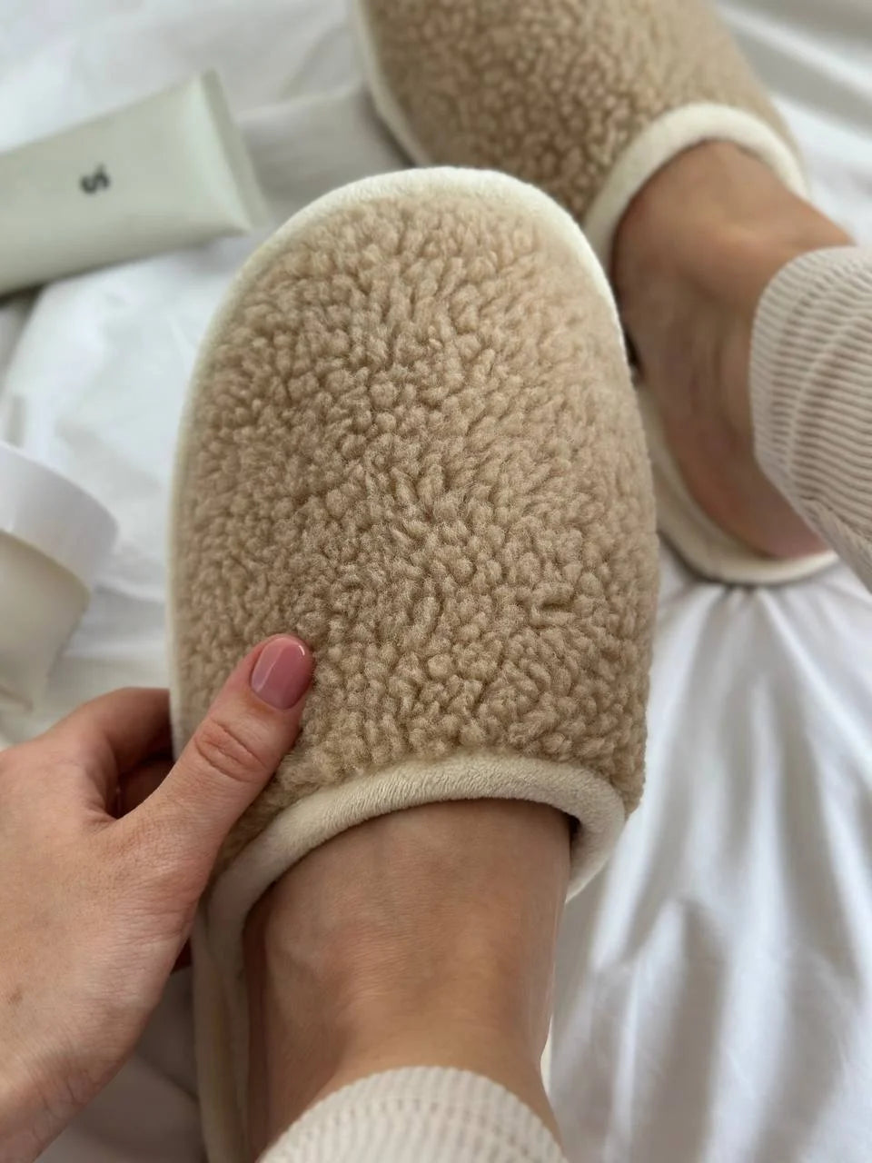 Women's slippers HS-OZ beige YETI