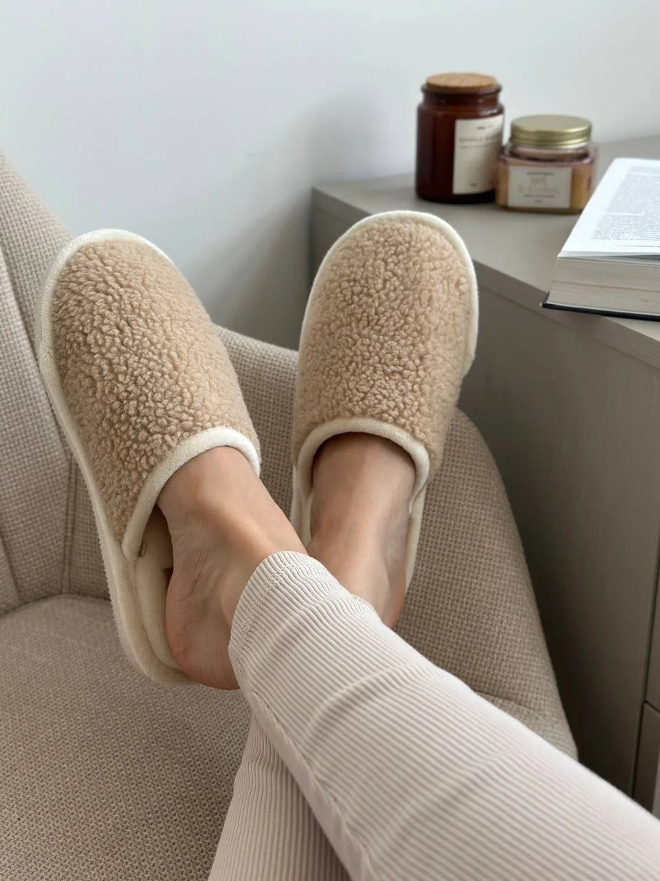 Women's slippers HS-OZ beige YETI